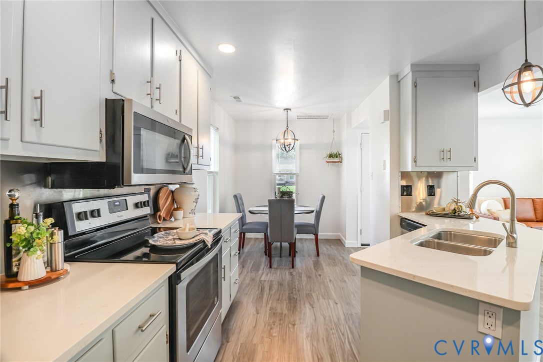 10906 Timonium Drive Chester, VA 23831 - Photo 4 of 28