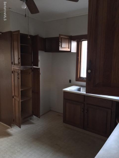 156 Elizabeth Street Pittsfield, MA 01201 - Photo 5 of 9