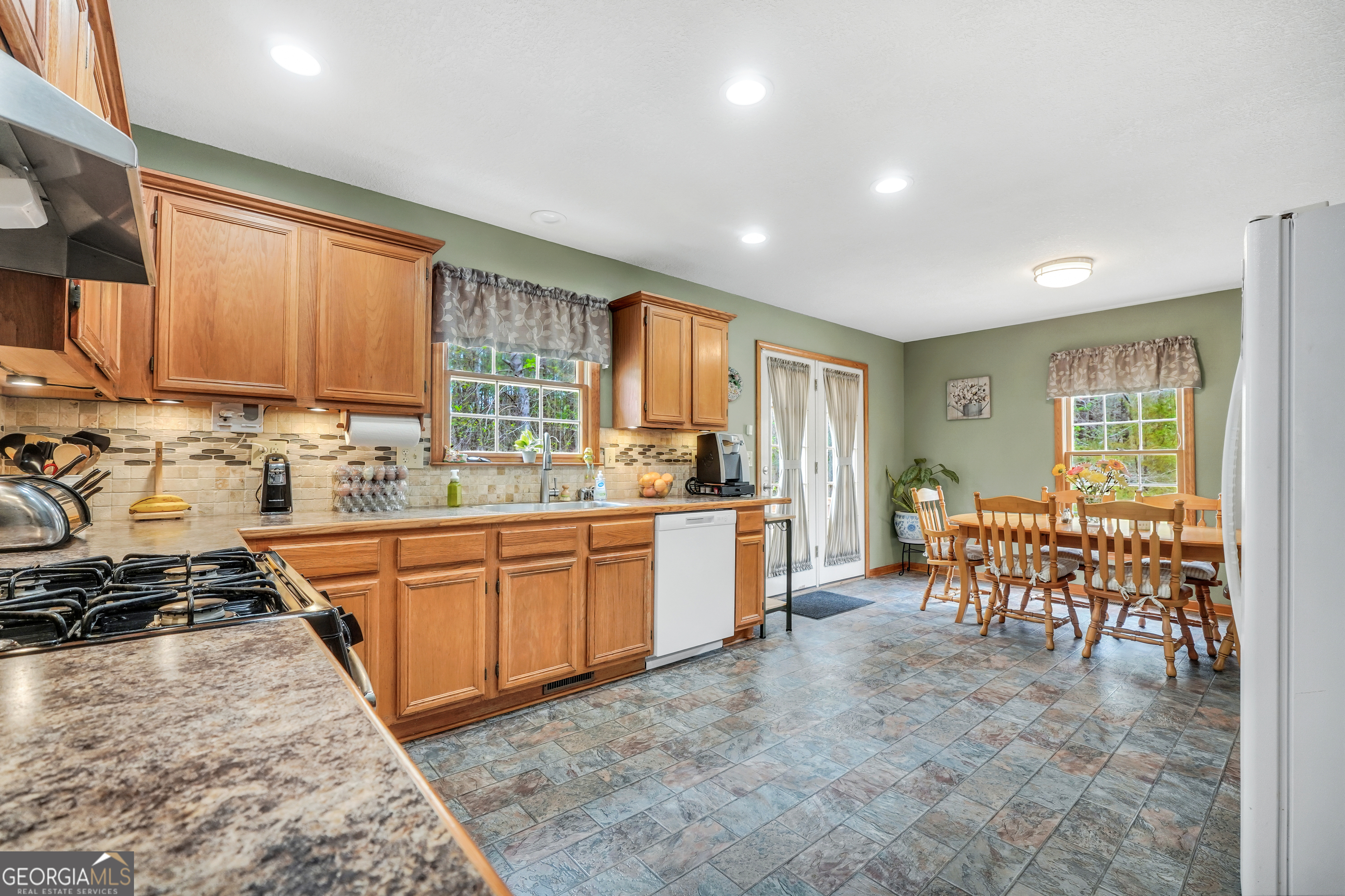 835 Stallsworth Road McDonough, GA 30252 - Photo 12 of 62