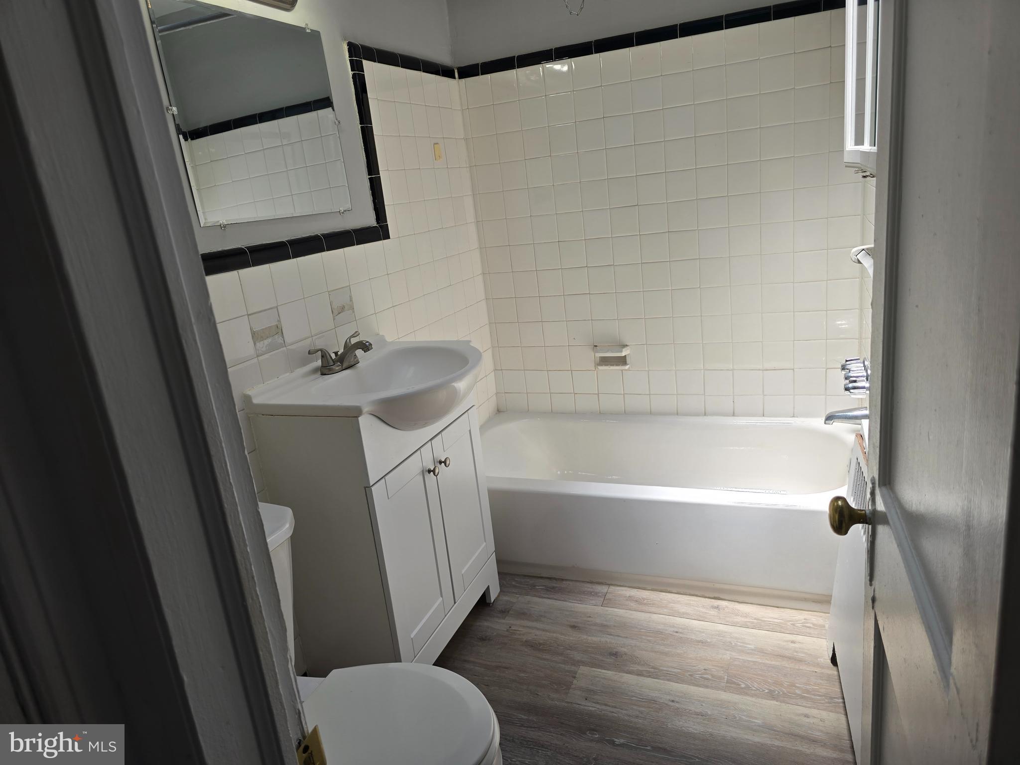 7504 Greenhill Road Philadelphia, PA 19151 - Photo 8 of 11