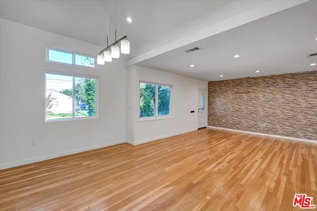 $5,500 | 5400 West 82nd Street, Los Angeles, CA 90045