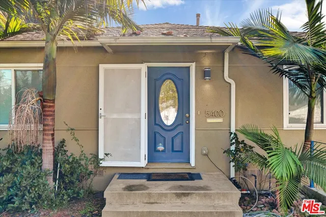 $5,500 | 5400 West 82nd Street, Los Angeles, CA 90045