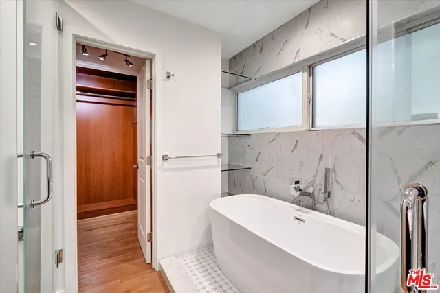 $5,500 | 5400 West 82nd Street, Los Angeles, CA 90045