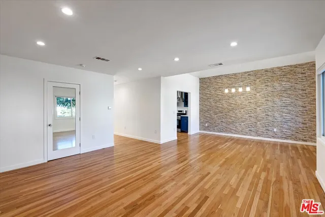 $5,500 | 5400 West 82nd Street, Los Angeles, CA 90045