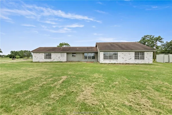 $599,000 | 8166 Riley Road, Bryan, TX 77808