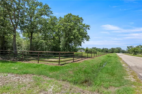$599,000 | 8166 Riley Road, Bryan, TX 77808