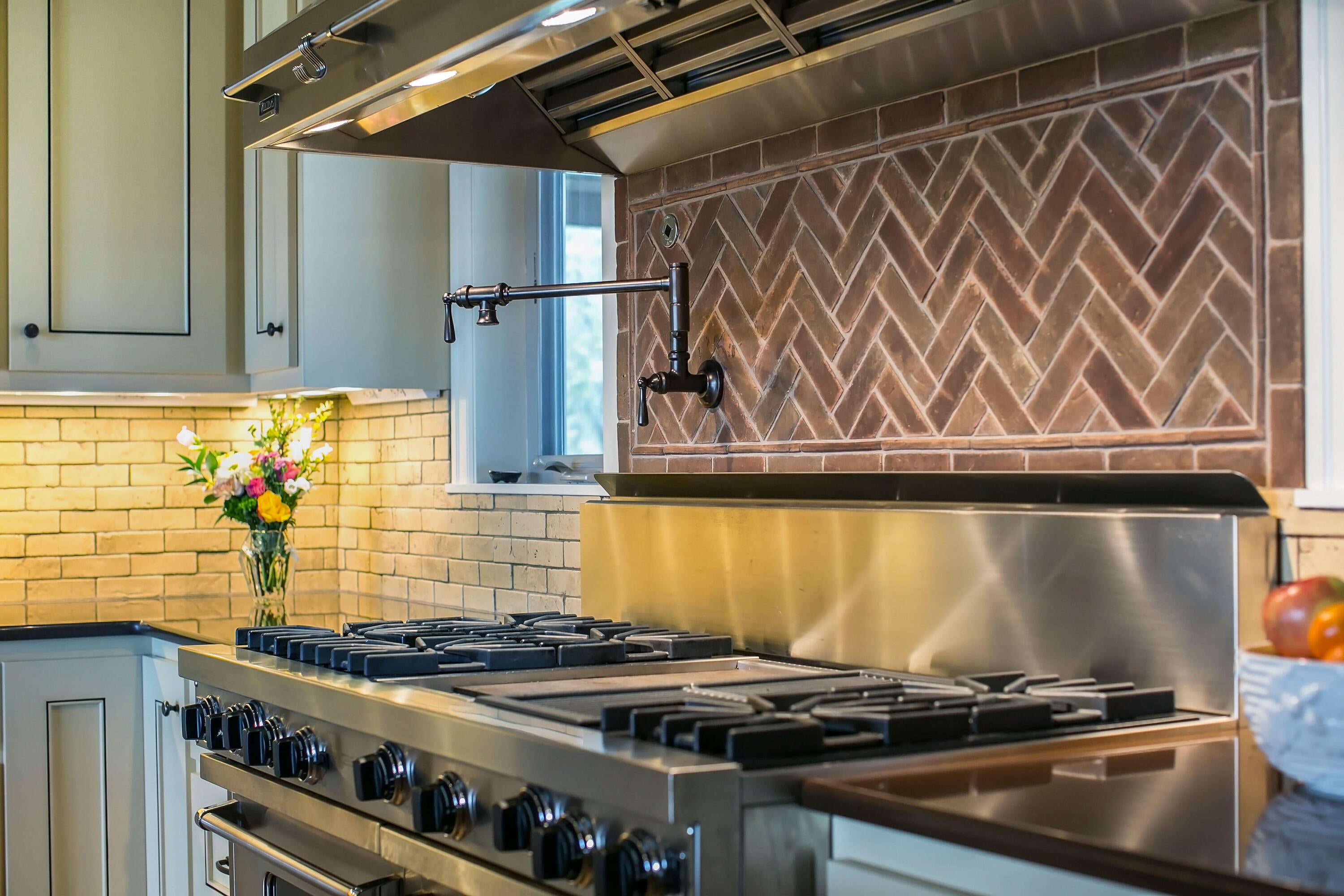 69015 Hurtley Ranch Road Sisters, OR 97759 - Photo 21 of 88 Viking range with pot filler, commercial hood, and double ovens