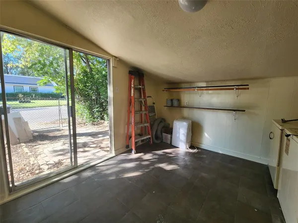 $1,800 | 1516 Lindsey Street, Denton, TX 76205