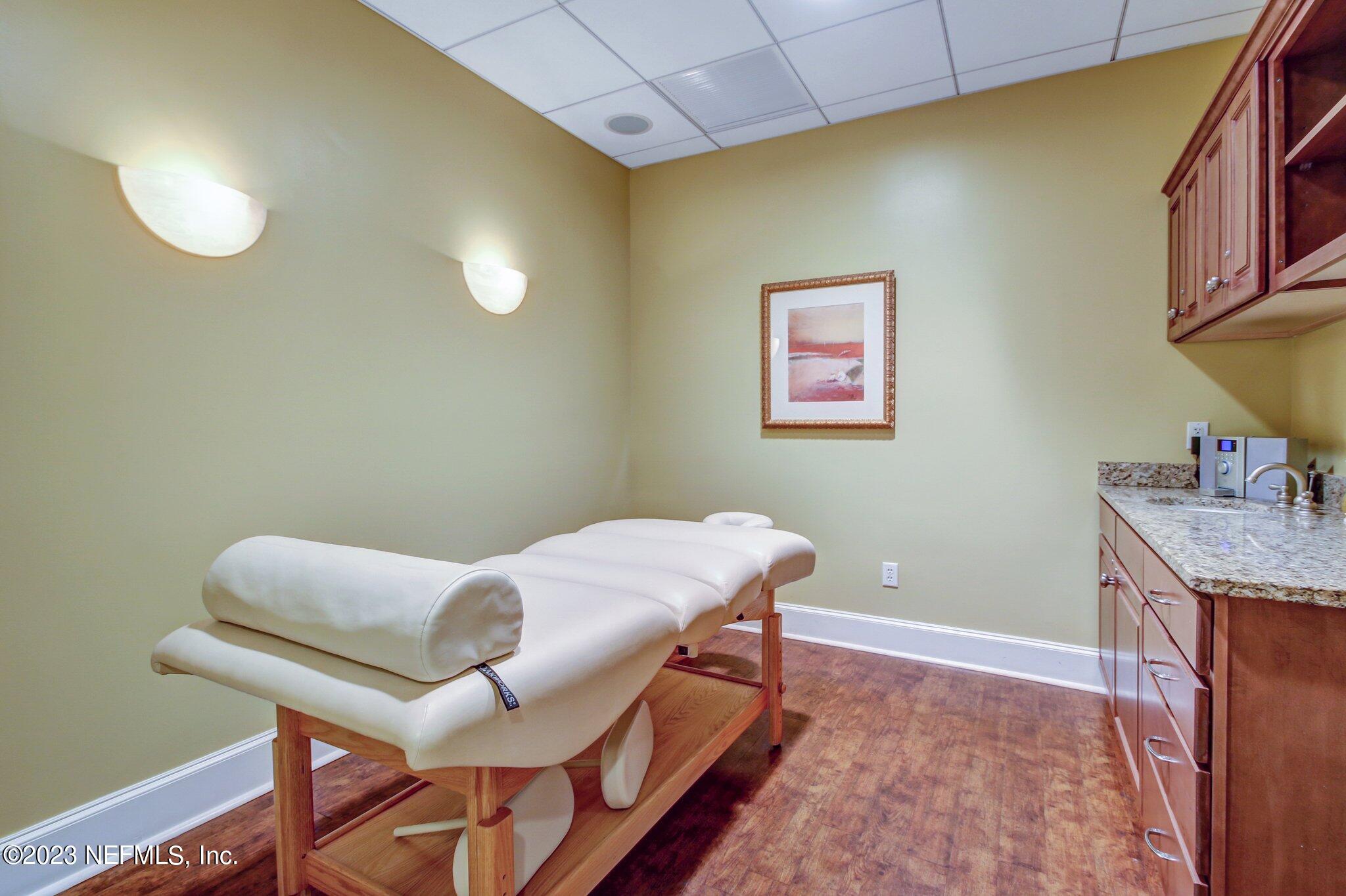 2358 Riverside Avenue, Unit 401 Jacksonville, FL 32204 - Photo 69 of 92 Owners' Private Massage Rm