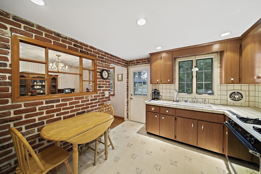 4 Oak Grove Road Randolph, MA 02368 - Photo 3 of 33 Gallery Image 3