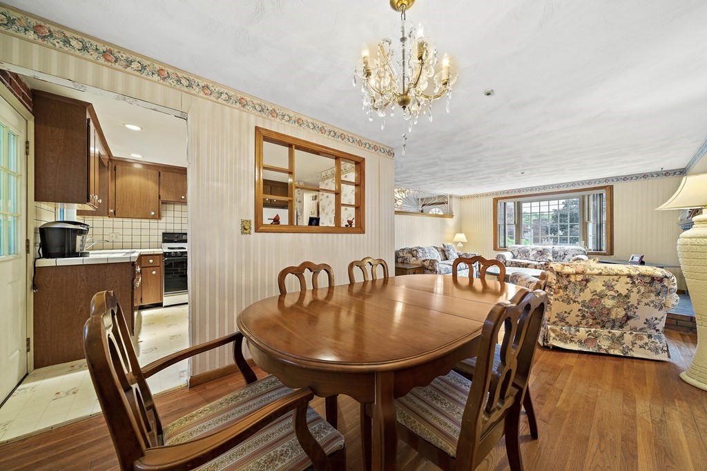 4 Oak Grove Road Randolph, MA 02368 - Photo 6 of 33 Gallery Image 6
