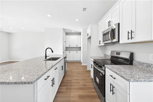 $2,100 | 548 Madison Street, Commerce, GA 30529
