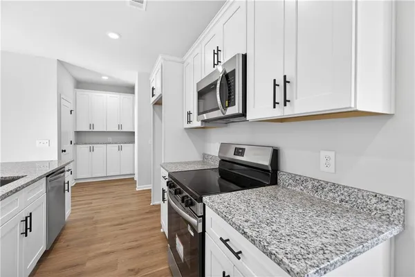 $2,100 | 548 Madison Street, Commerce, GA 30529