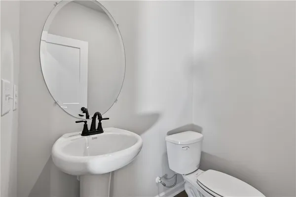 $2,100 | 548 Madison Street, Commerce, GA 30529