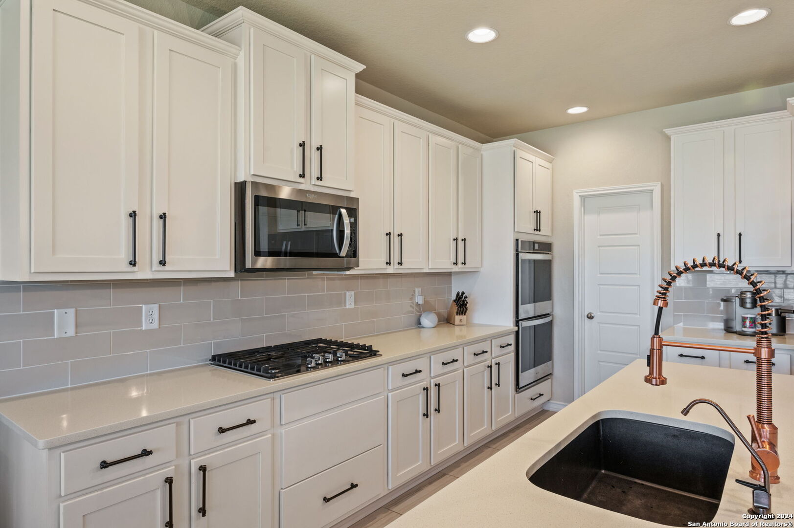 8927 Whimsey Ridge Fair Oaks Ranch, TX 78015 - Photo 4 of 26