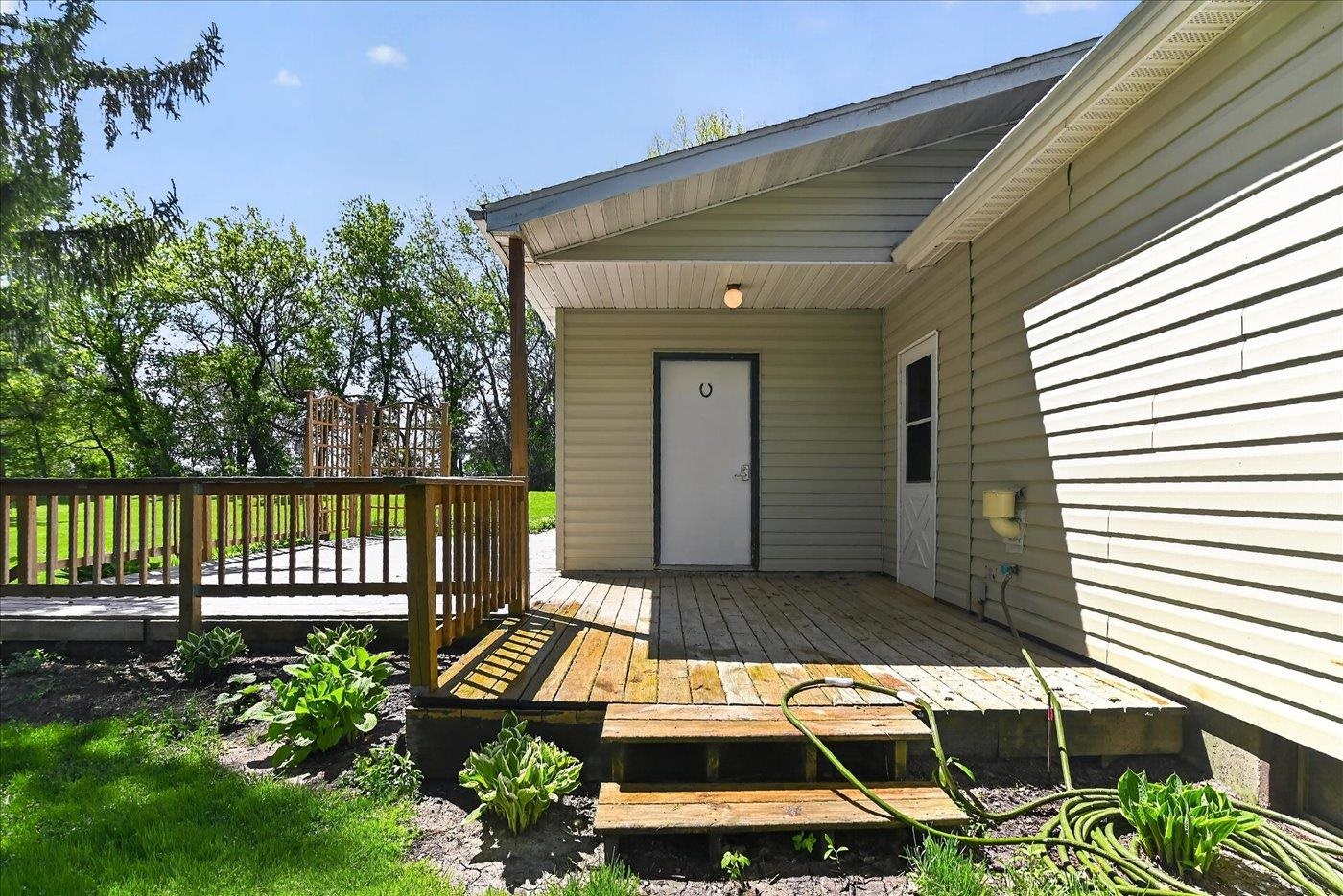 6610 Cemetery Road Sun Prairie, WI 53590 - Photo 9 of 60