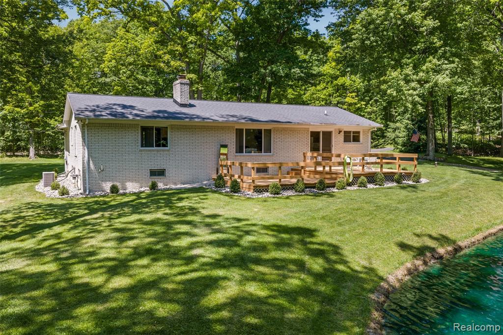 10100 Bridge Lake Road Clarkston, MI 48348 - Photo 35 of 39