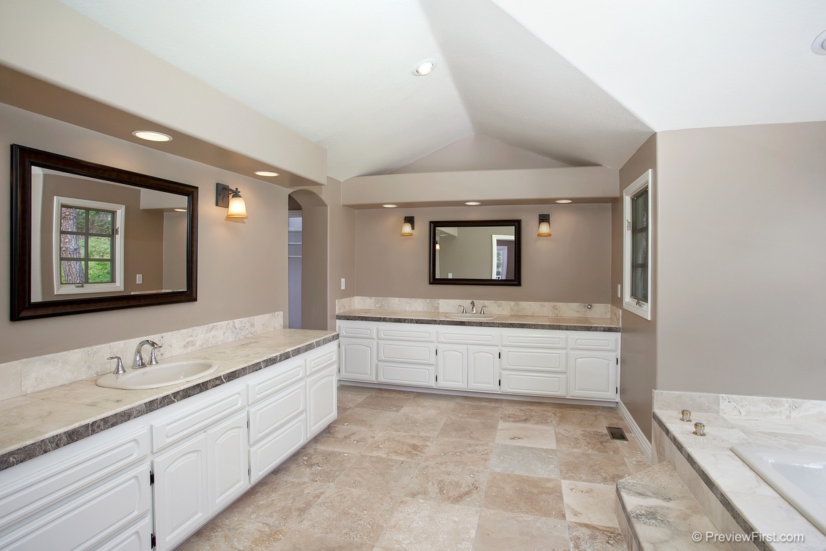 1844 Robinhood Road San Marcos, CA 92069 - Photo 14 of 25 Gallery Image 14