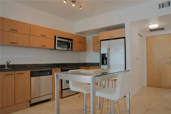 $385,000 | 350 South Miami Avenue, Unit 3307, Miami, FL 33130