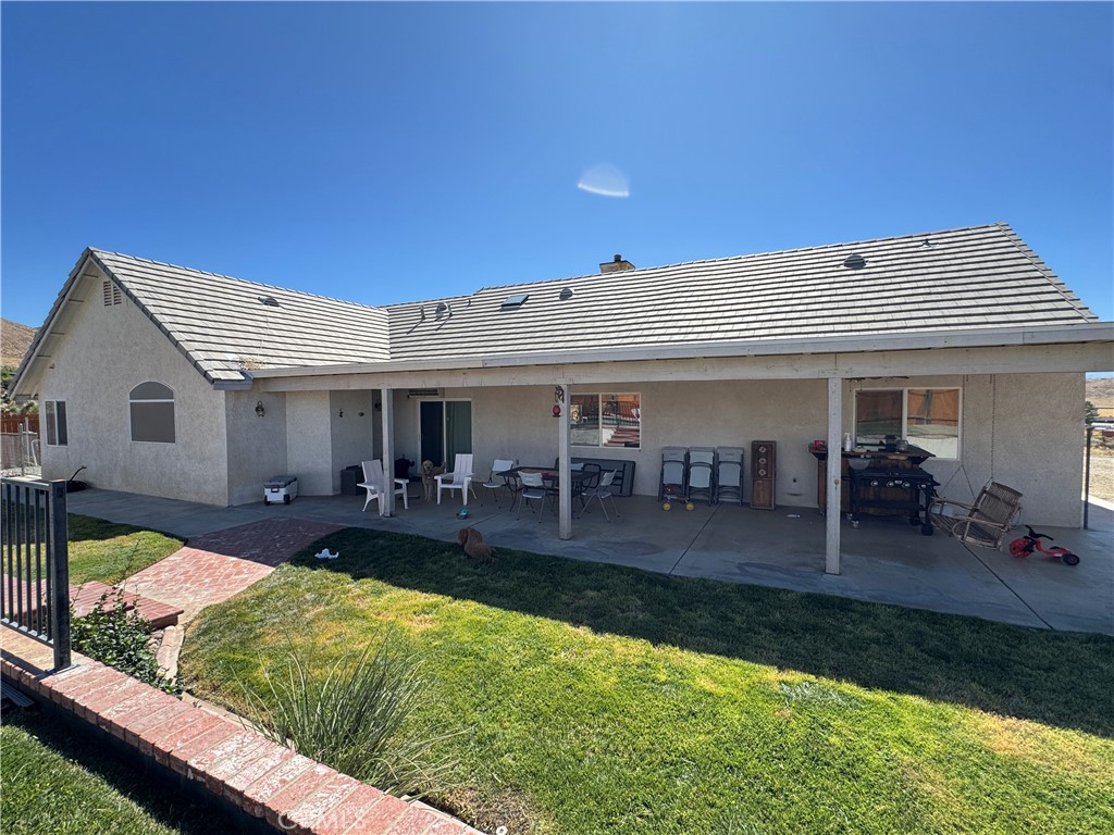 19755 Ryland Road Apple Valley, CA 92308 - Photo 4 of 14 Gallery Image 4