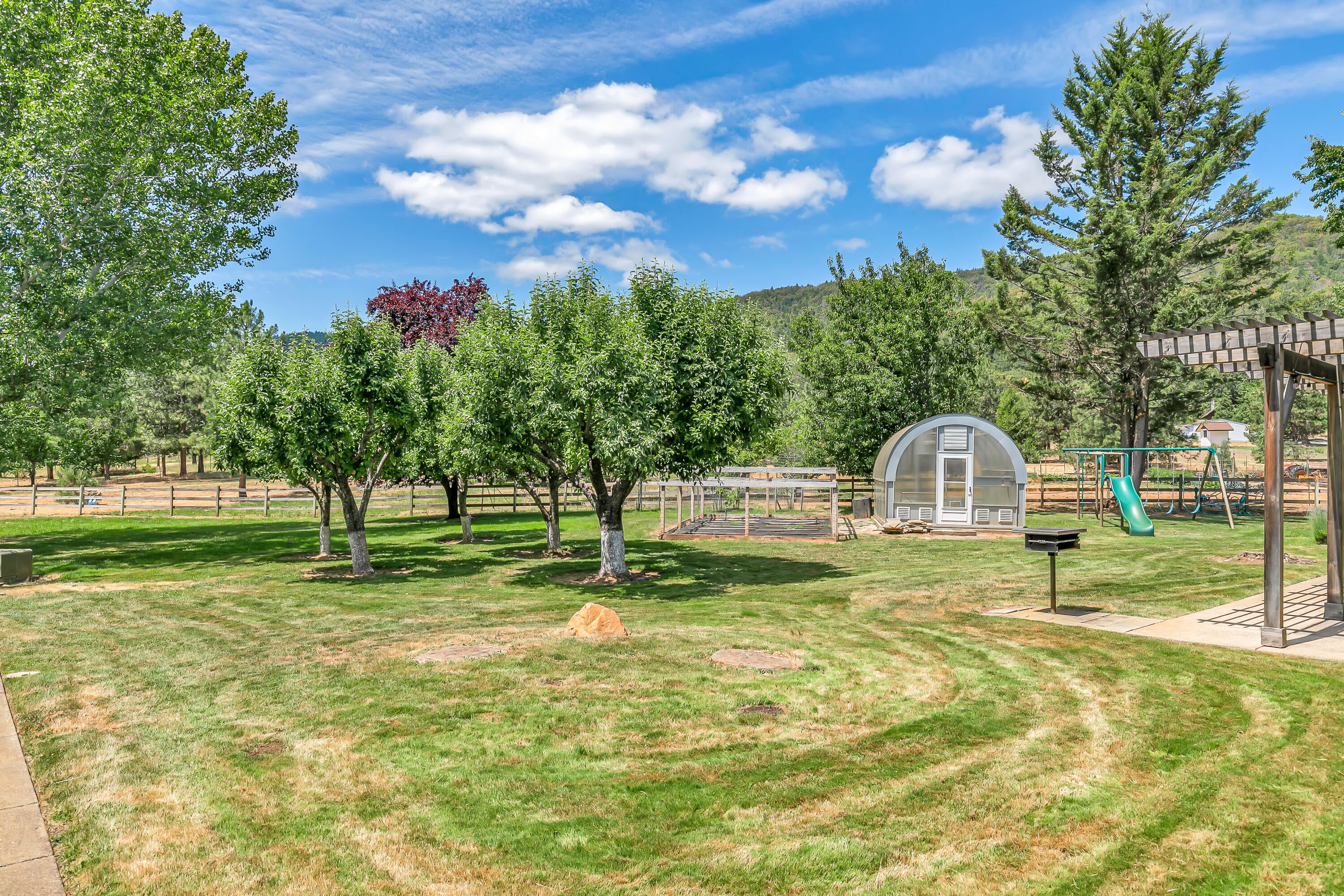 550 Pair A Dice Ranch Road Jacksonville, OR 97530 - Photo 63 of 83 9R9A9269