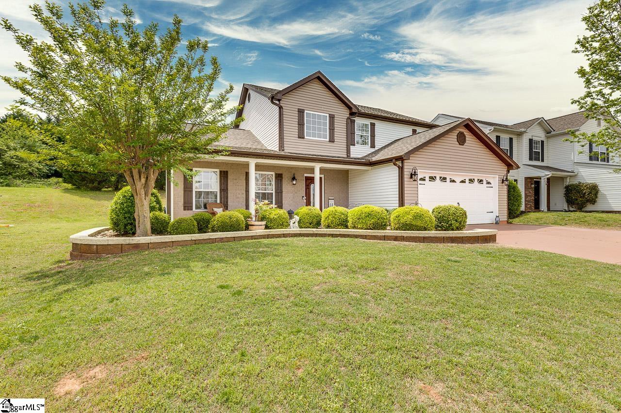 402 Chartwell Drive Greer, SC 29650 - Photo 2 of 36