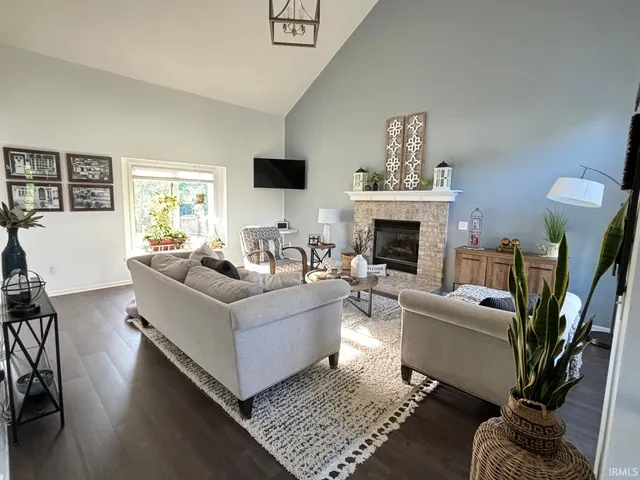 $2,000 | 10824 Millstone Drive, Fort Wayne, IN 46818