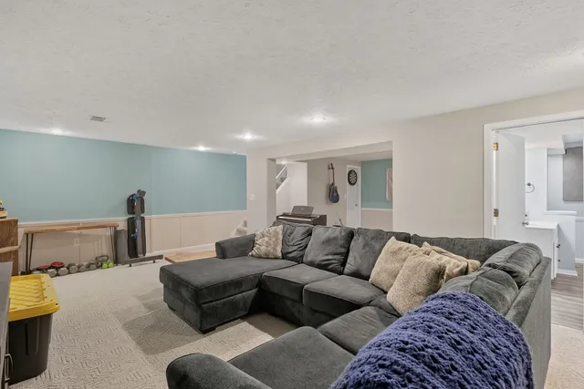 $305,000 | 4415 31st Street, Bettendorf, IA 52722