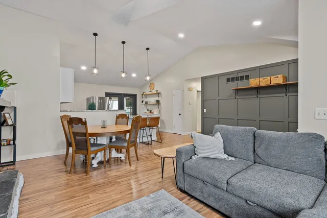 $305,000 | 4415 31st Street, Bettendorf, IA 52722