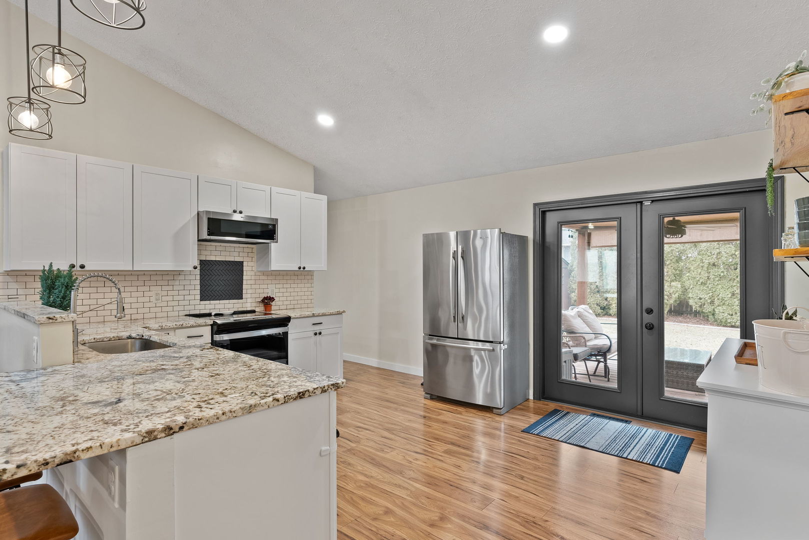 4415 31st Street Bettendorf, IA 52722 - Photo 7 of 36