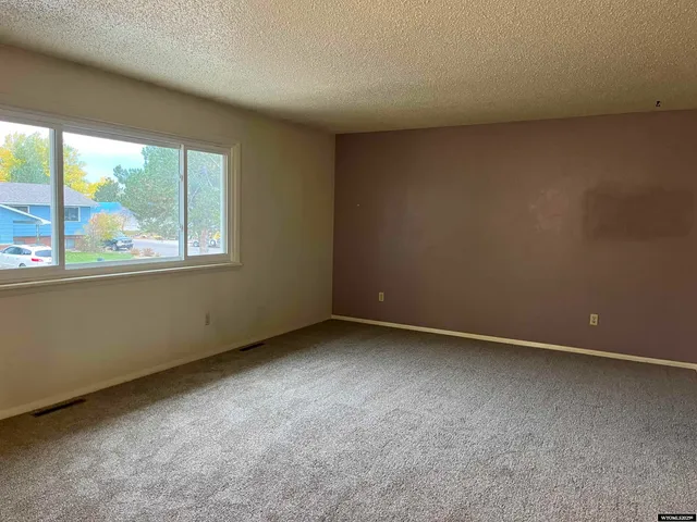 $305,000 | 2058 West Basin Court, Wheatland, WY 82201