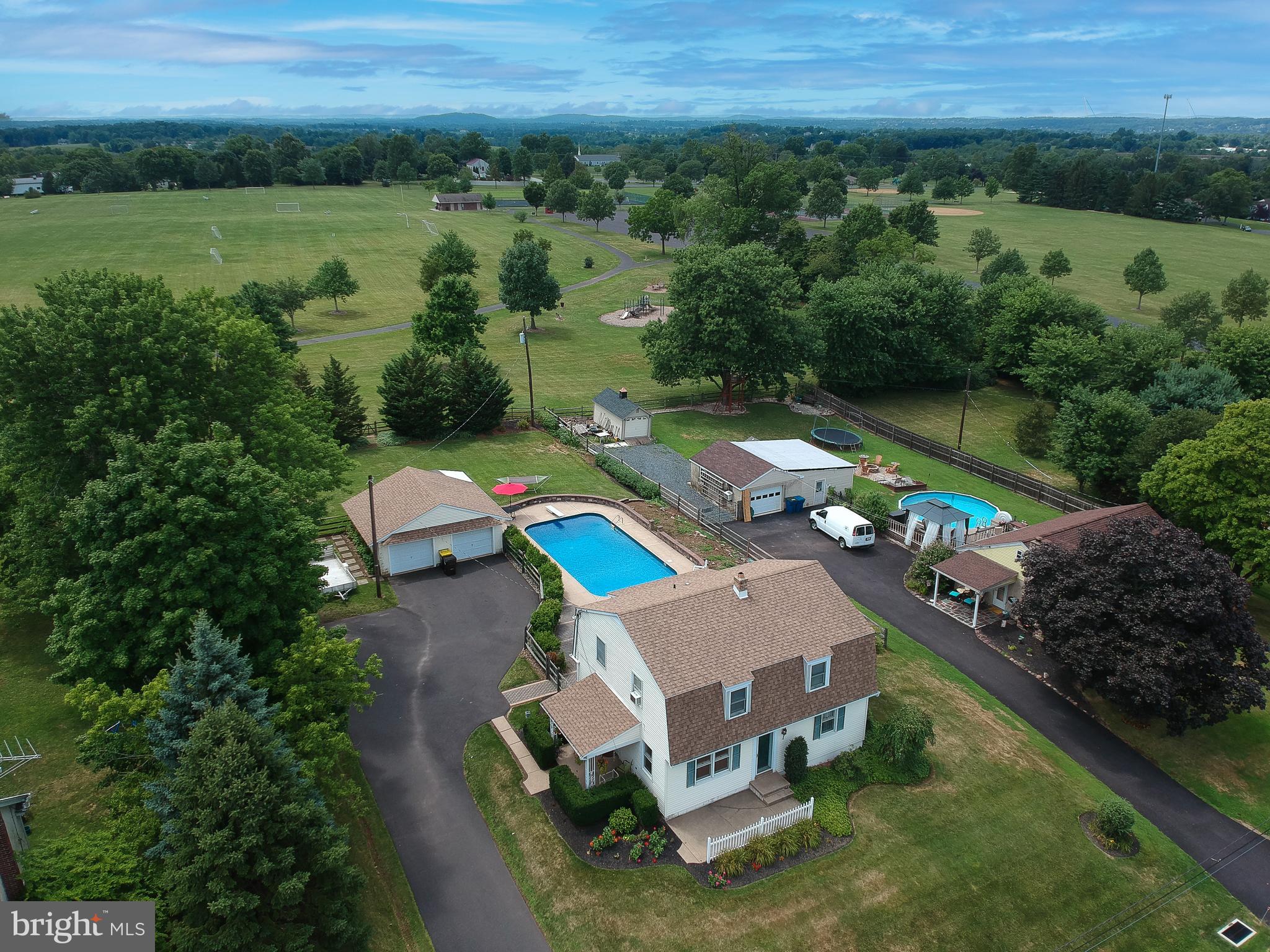 618 Godshall Road Telford, PA 18969 - Photo 1 of 34 Front View