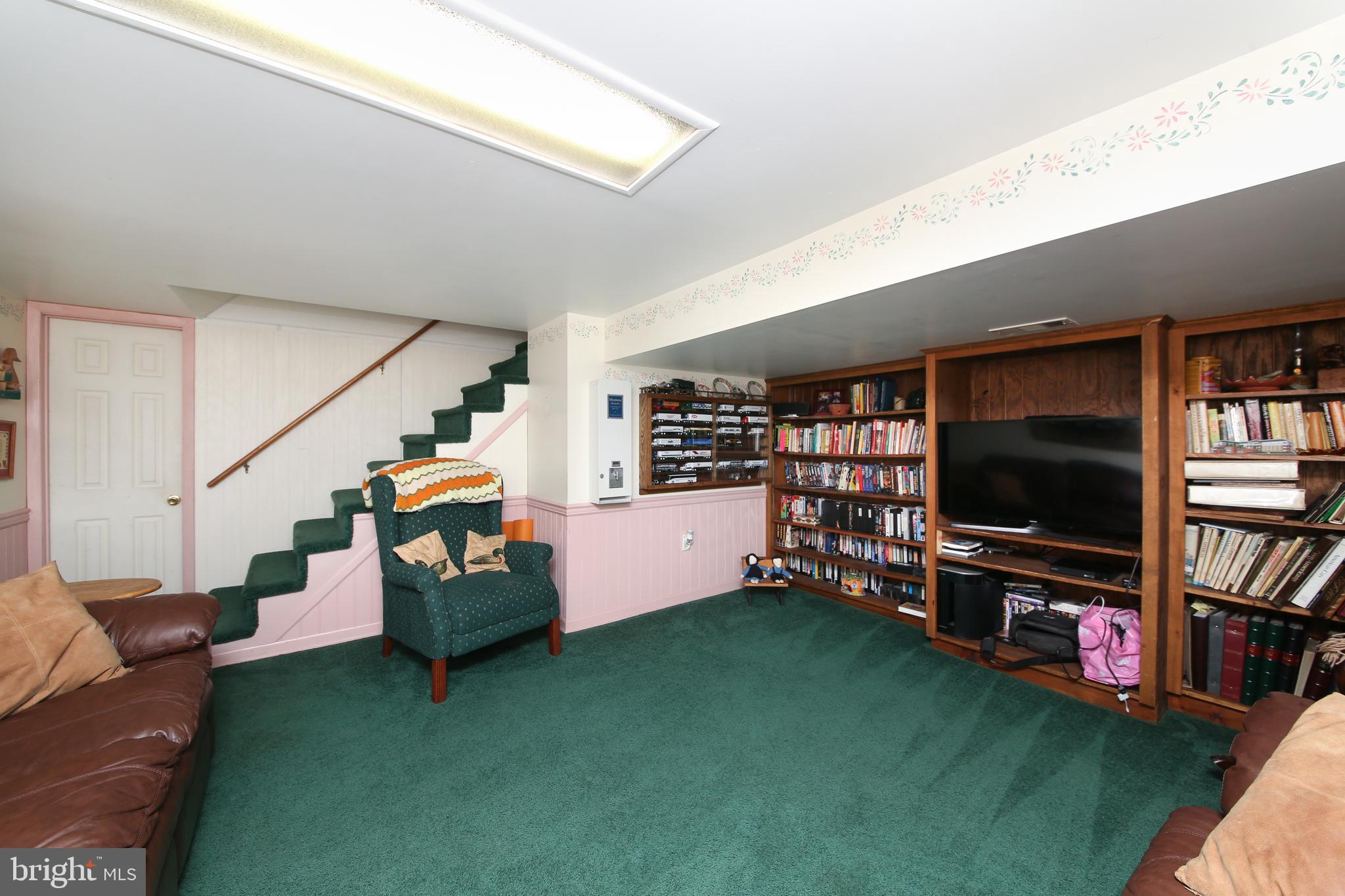 618 Godshall Road Telford, PA 18969 - Photo 19 of 34 Family Room
