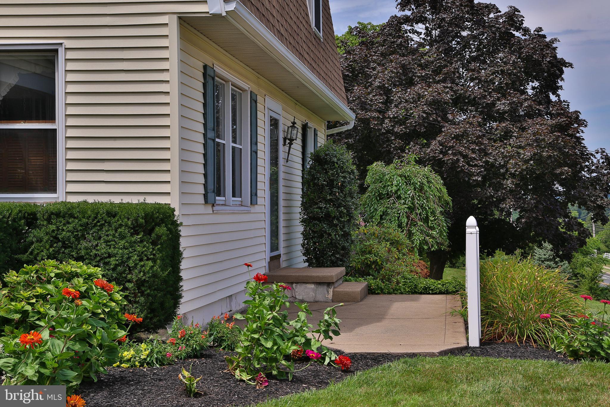 618 Godshall Road Telford, PA 18969 - Photo 20 of 34 Front Door