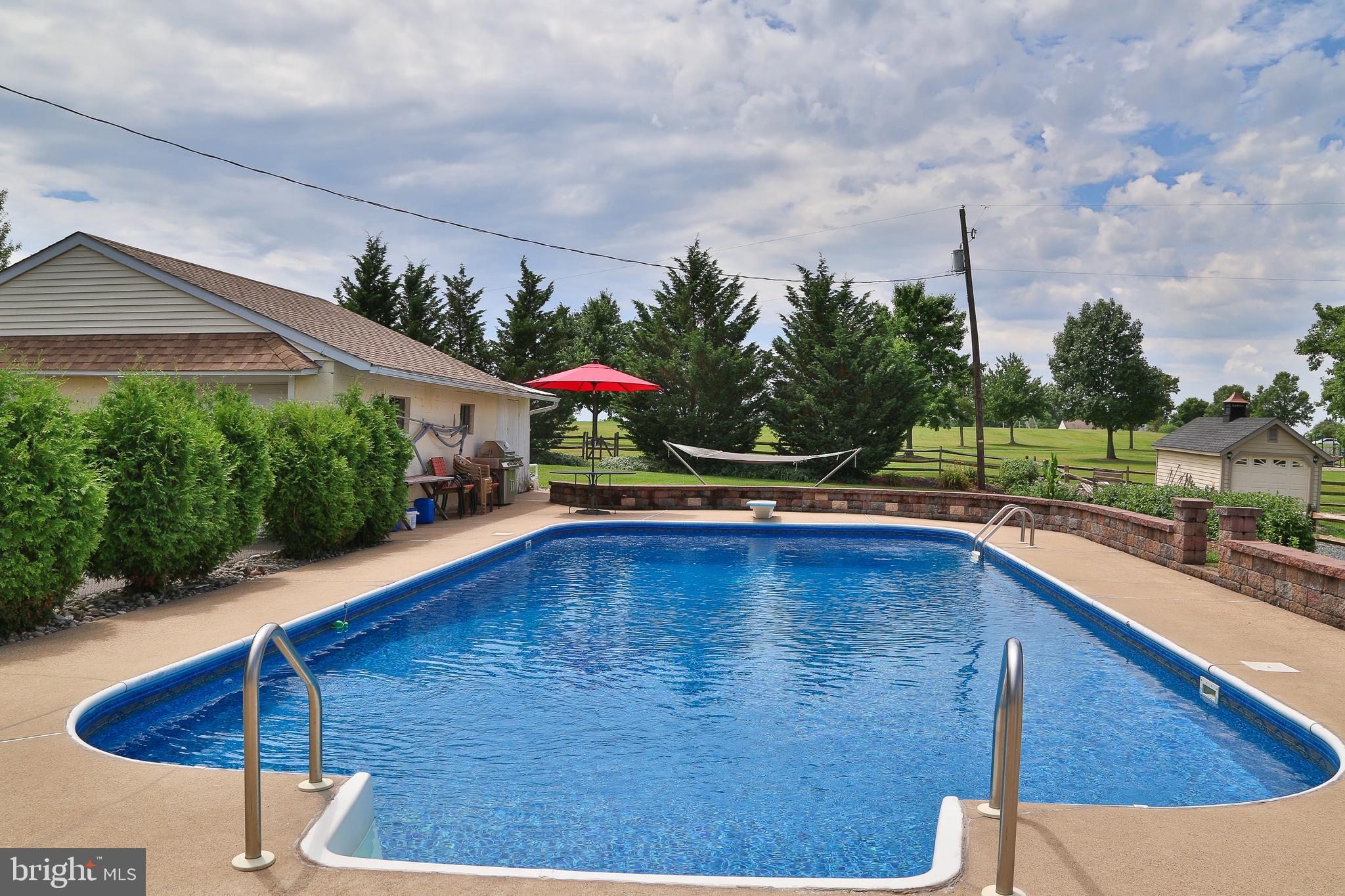 618 Godshall Road Telford, PA 18969 - Photo 22 of 34 Pool