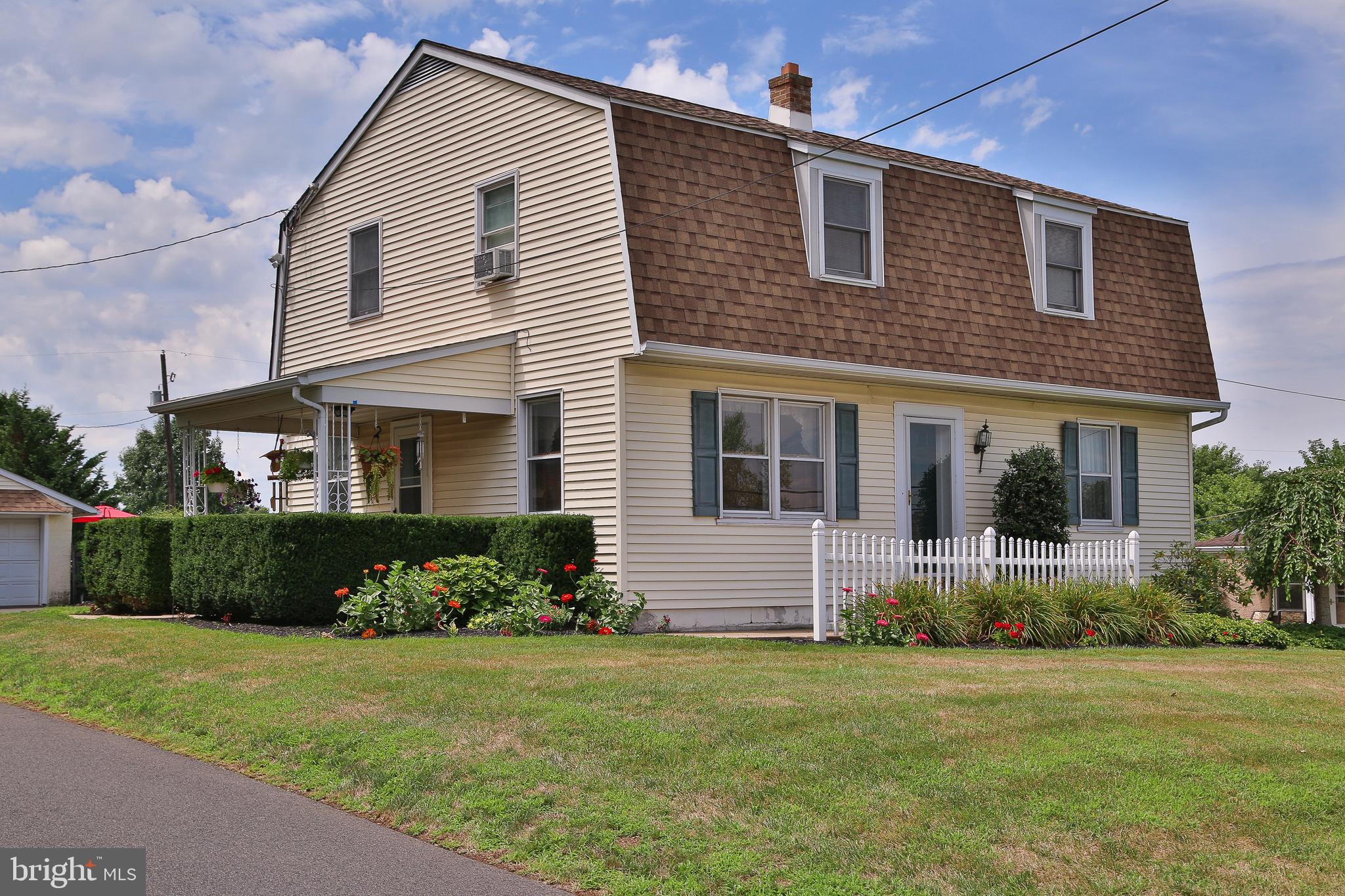 618 Godshall Road Telford, PA 18969 - Photo 27 of 34 Side view