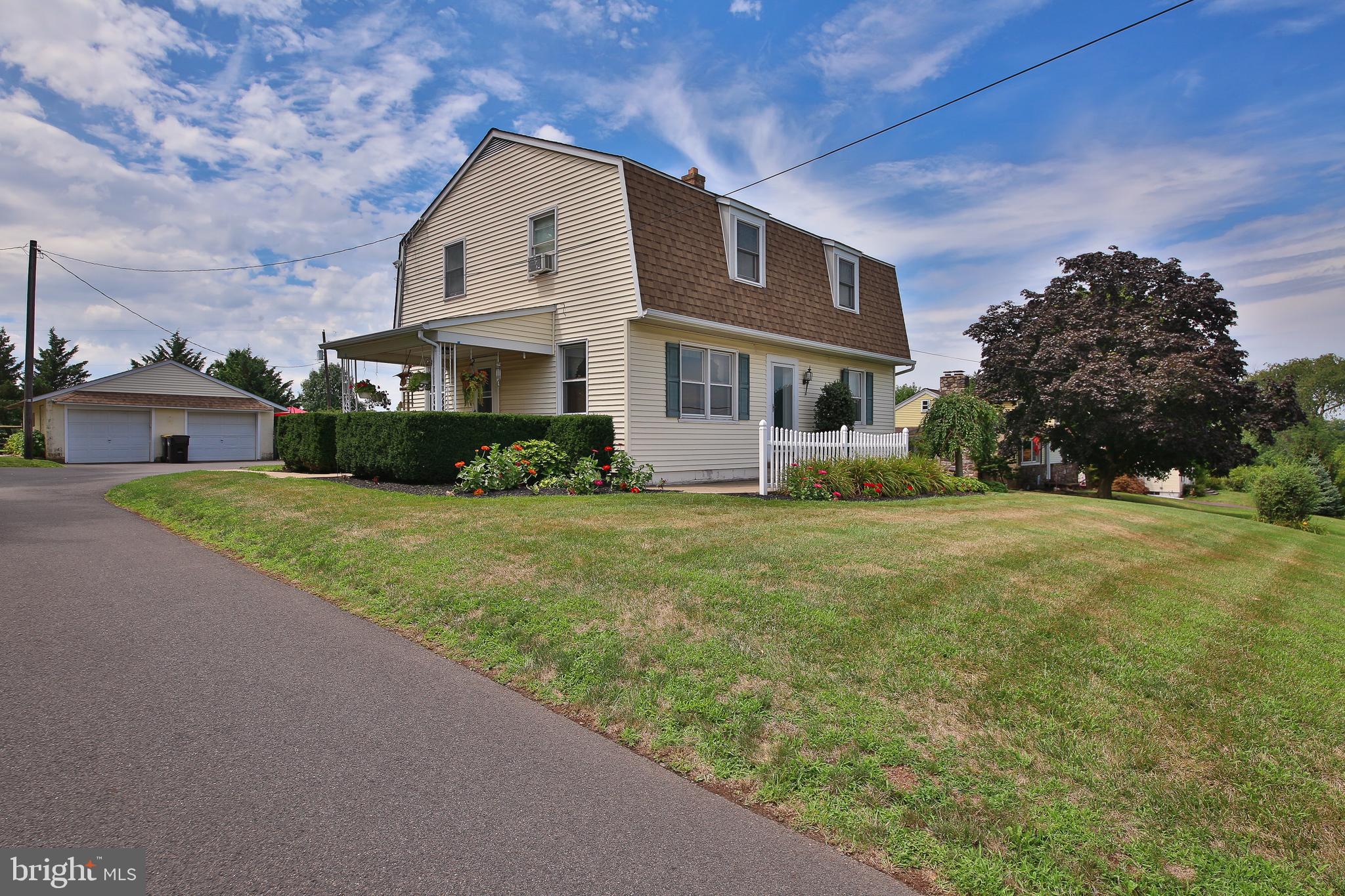618 Godshall Road Telford, PA 18969 - Photo 28 of 34 Drive View