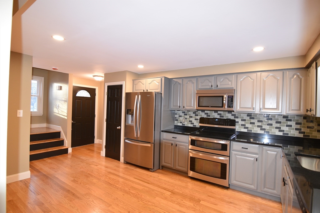 82 Paine Street Bellingham, MA 02019 - Photo 10 of 42