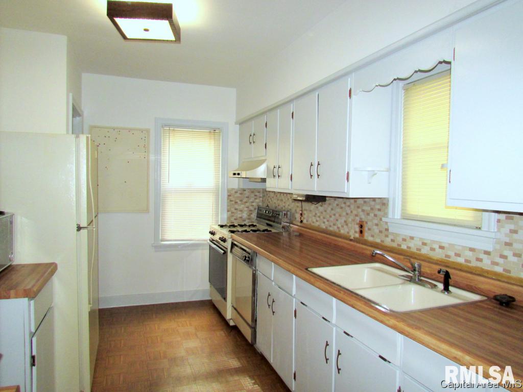 304 South Park Avenue Springfield, IL 62704 - Photo 7 of 16