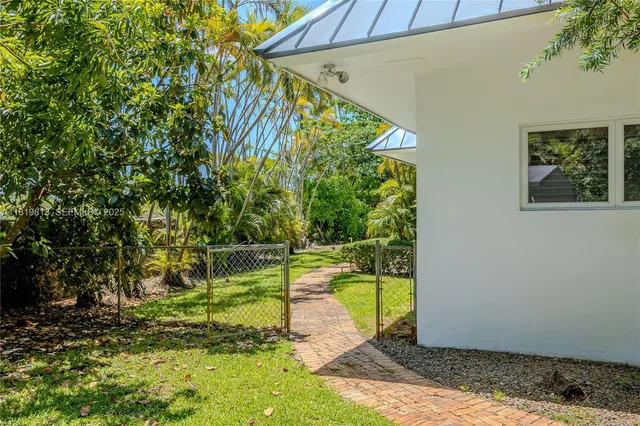 $15,000 | 6540 Southwest 135th Terrace, Pinecrest, FL 33156