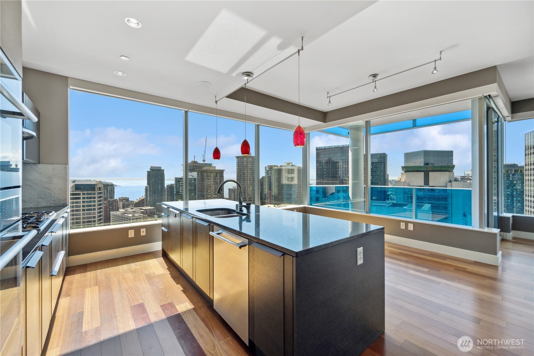 737 Olive Way, Unit 3100 Seattle, WA 98101 - Photo 13 of 33