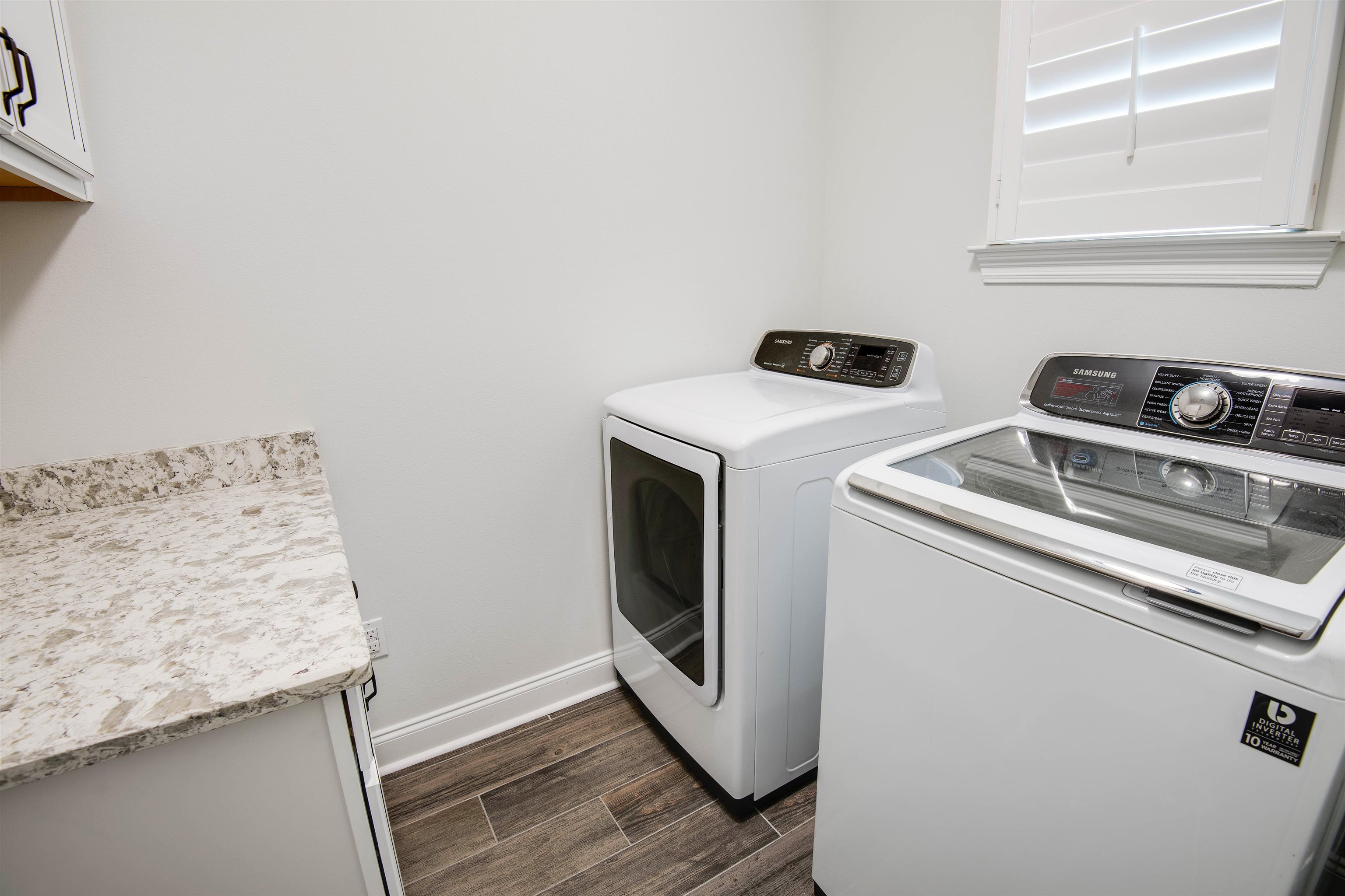 9843 Chipper Lane Foley, AL 36535 - Photo 16 of 34 Laundry