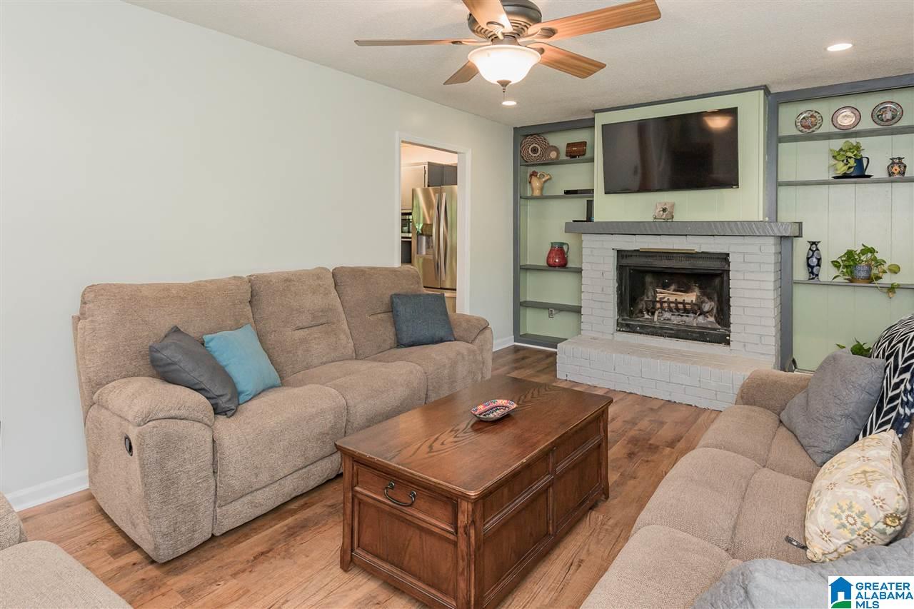 509 Canterbury Road Pelham, AL 35124 - Photo 9 of 37