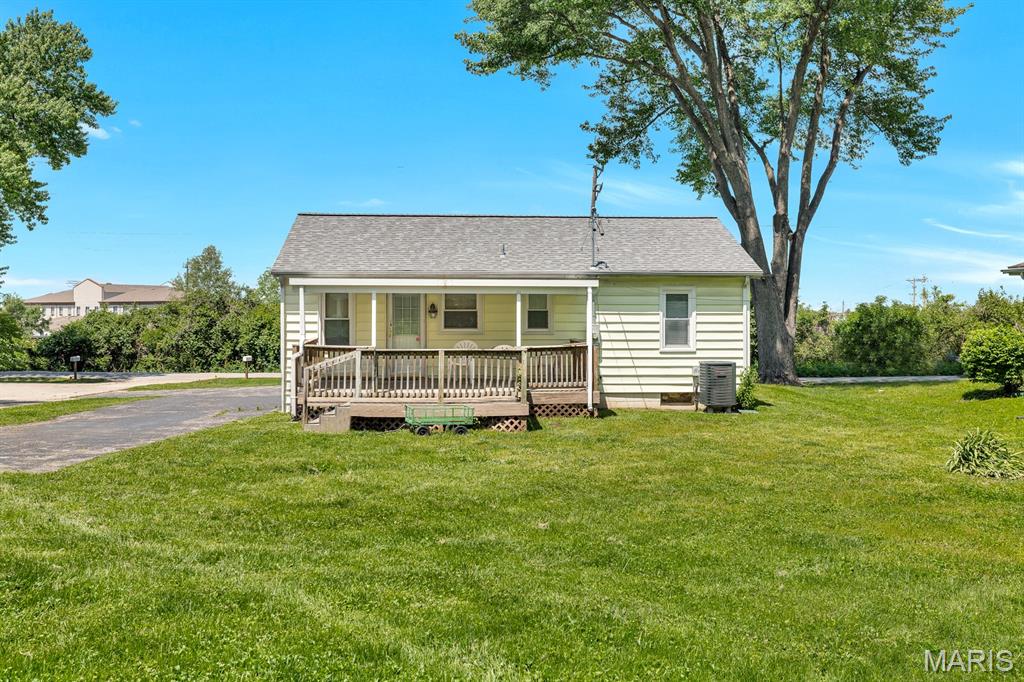 3516 Elm Point Road St. Charles, MO 63301 - Photo 7 of 22