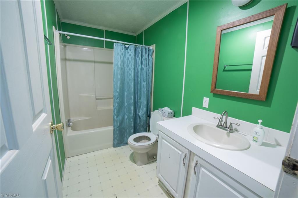 6439 Wilkes Yadkin Road Ronda, NC 28670 - Photo 25 of 32 Gallery Image 25