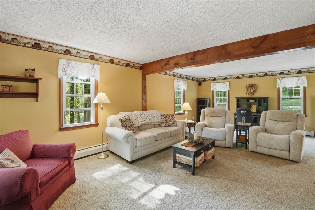 180 Oxford Road Charlton, MA 01507 - Photo 7 of 42