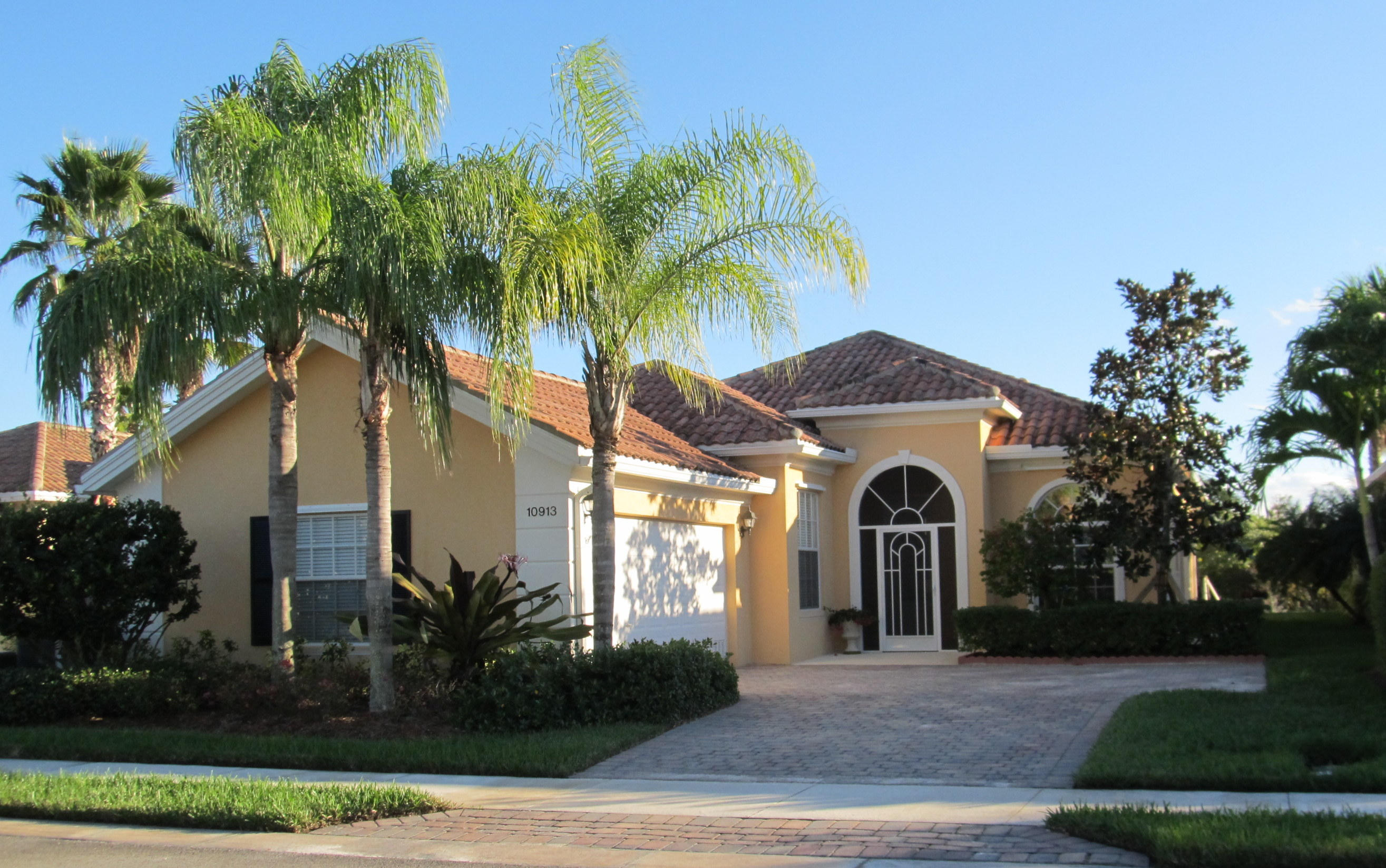 10913 Candlewood