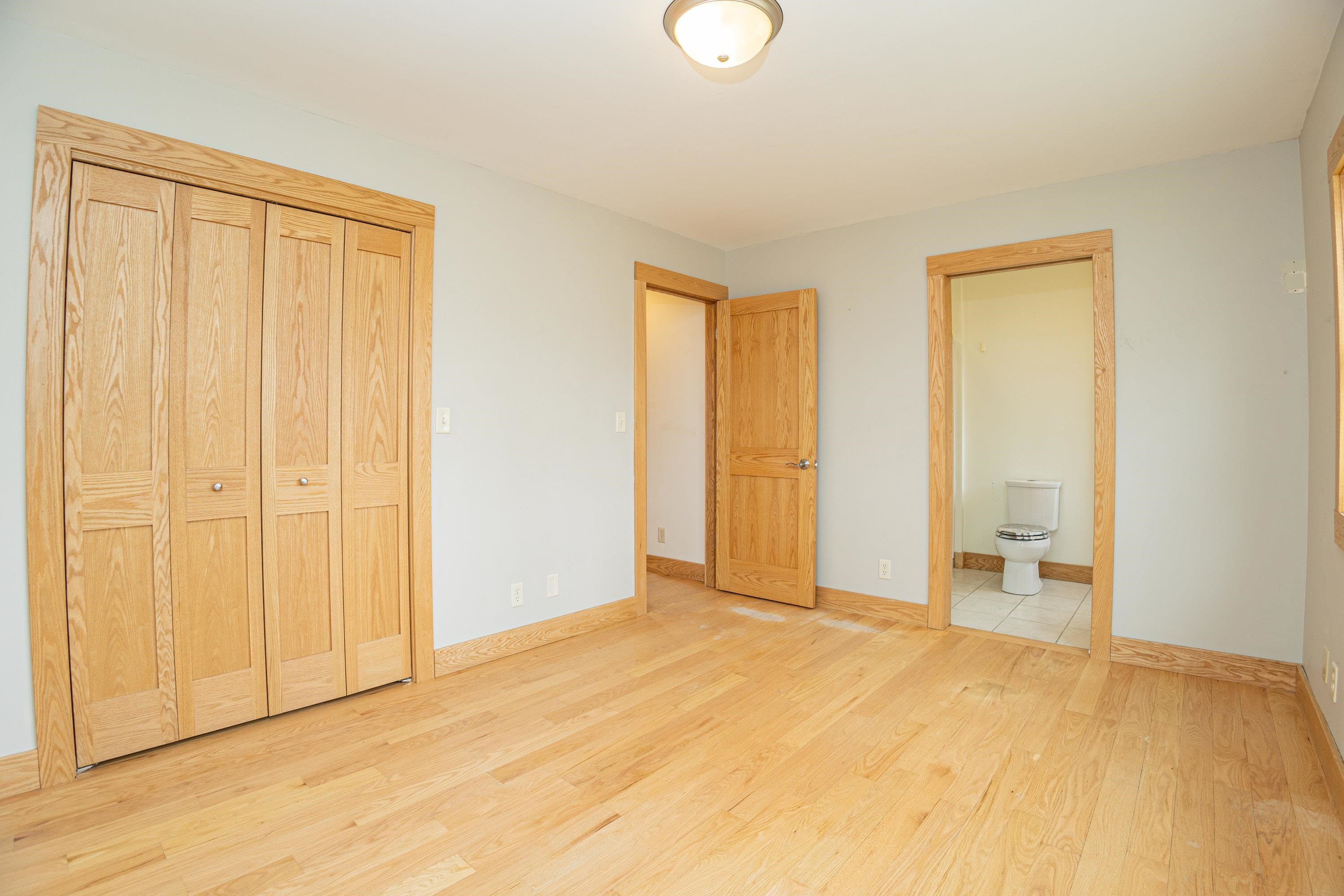 13800 West Valley Road East Dubuque, IL 61025 - Photo 16 of 43