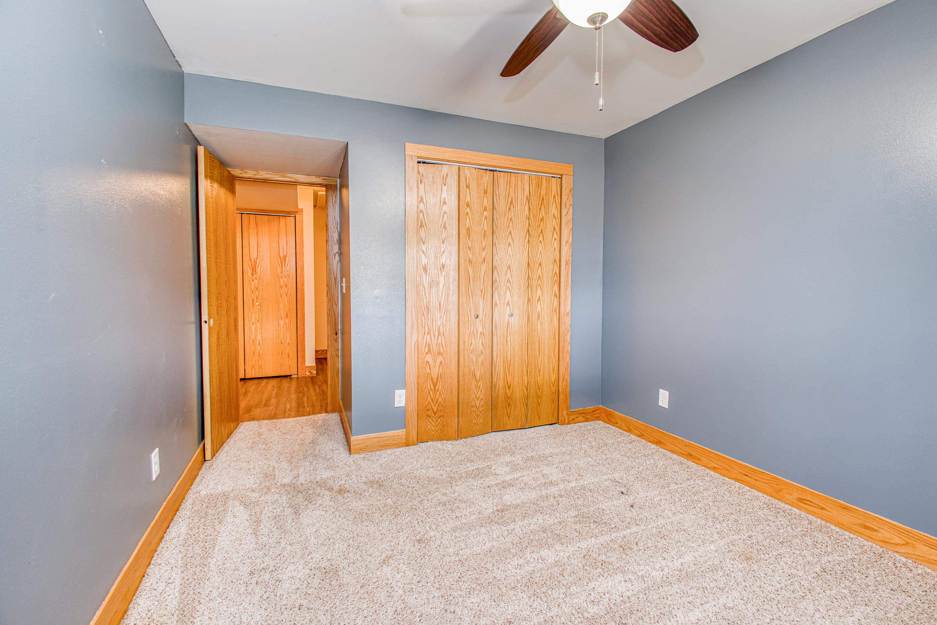 13800 West Valley Road East Dubuque, IL 61025 - Photo 21 of 43