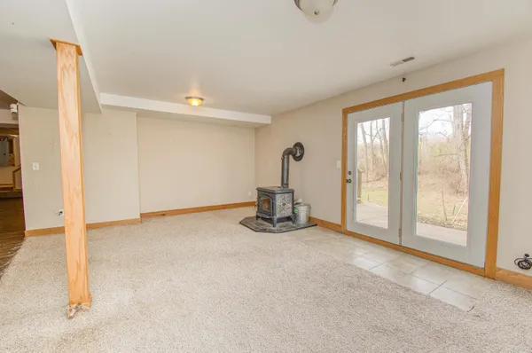 $325,000 | 13800 West Valley Road, East Dubuque, IL 61025